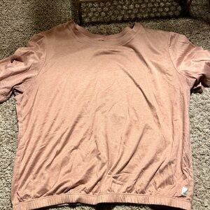 Vuori heather rose balance tee medium